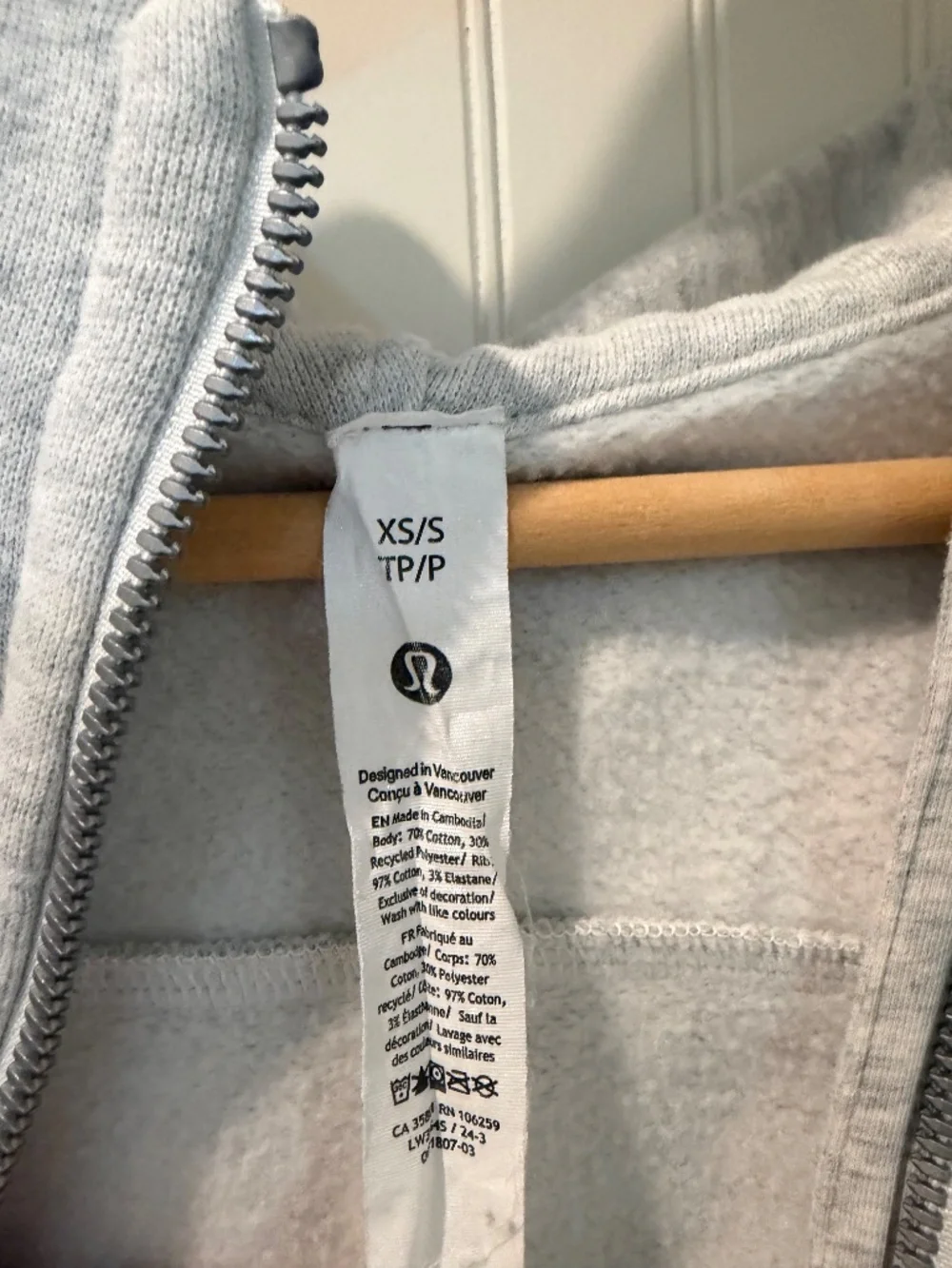Lululemon Cropped Half-Zip